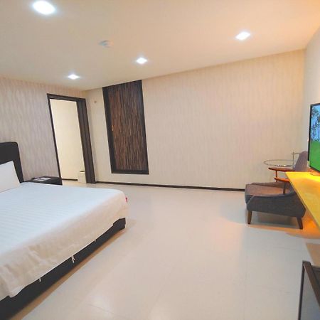 Hotel Rhangju ソギポ エクステリア 写真