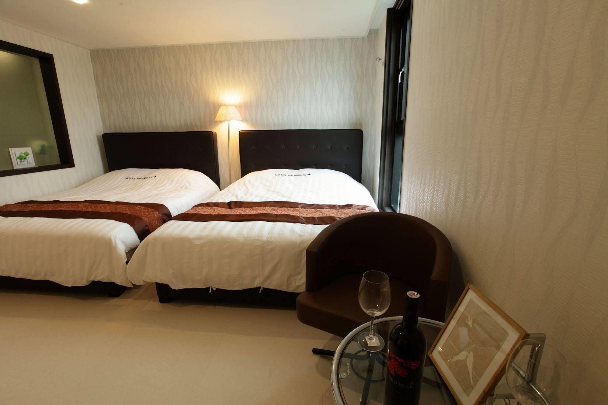 Hotel Rhangju ソギポ エクステリア 写真